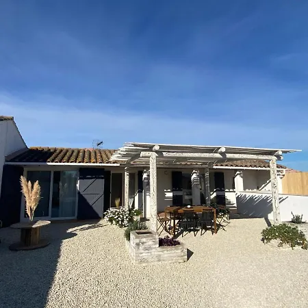 Mas Des Oliviers, Maison Avec Piscine Privative Et Chauffee Locamargue Saintes-Maries-de-la-Mer Exterior photo
