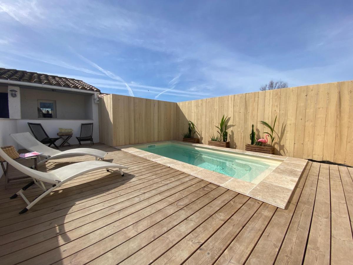 Mas Des Oliviers, Maison Avec Piscine Privative Et Chauffee Locamargue *