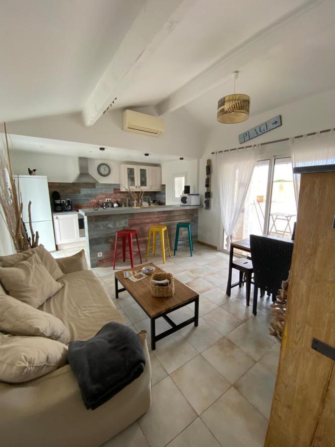 Mas Des Oliviers, Maison Avec Piscine Privative Et Chauffee Locamargue