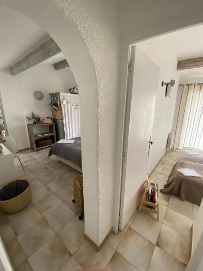Mas Des Oliviers, Maison Avec Piscine Privative Et Chauffee Locamargue
